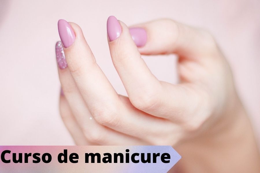 Curso de manicure gratuito no Senai 
